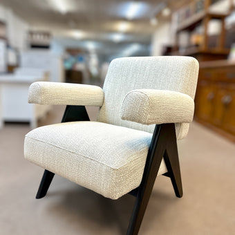 Amore Luxurious Occasional Chair