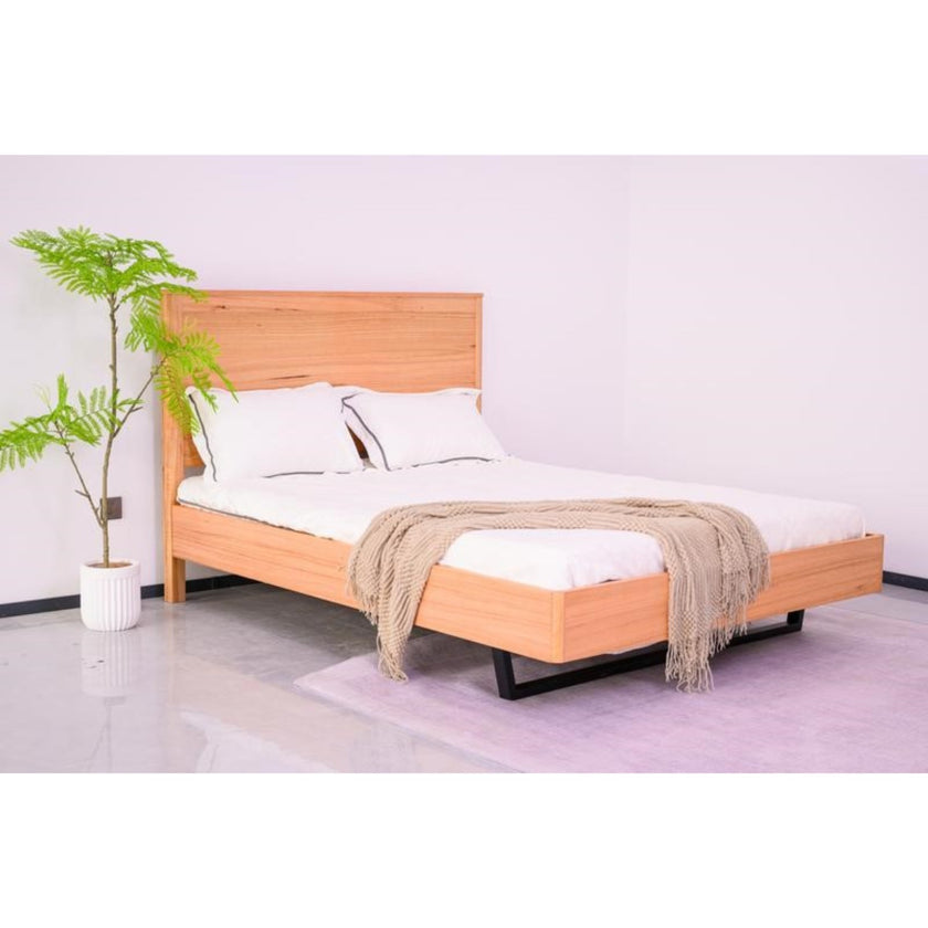 Dunedin Queen Bed (H1200* W1560* D2070)