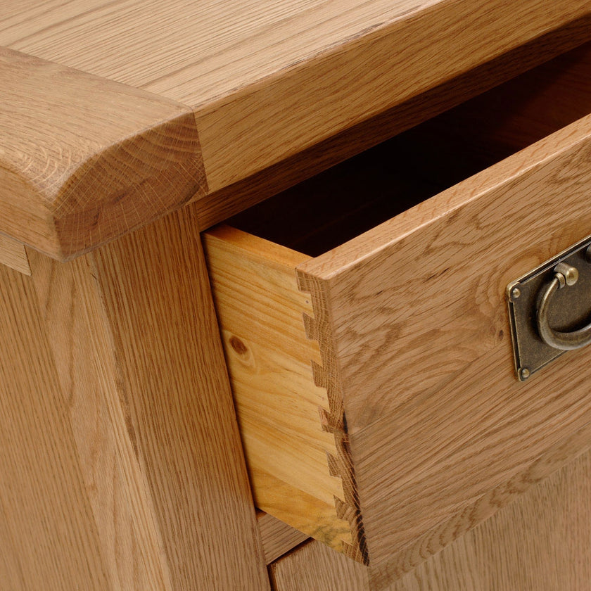 Salisbury Small Buffet