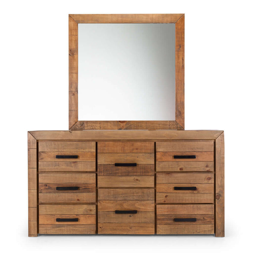 Raglan Dresser