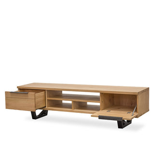 New-Yorker-Entertainment-Unit